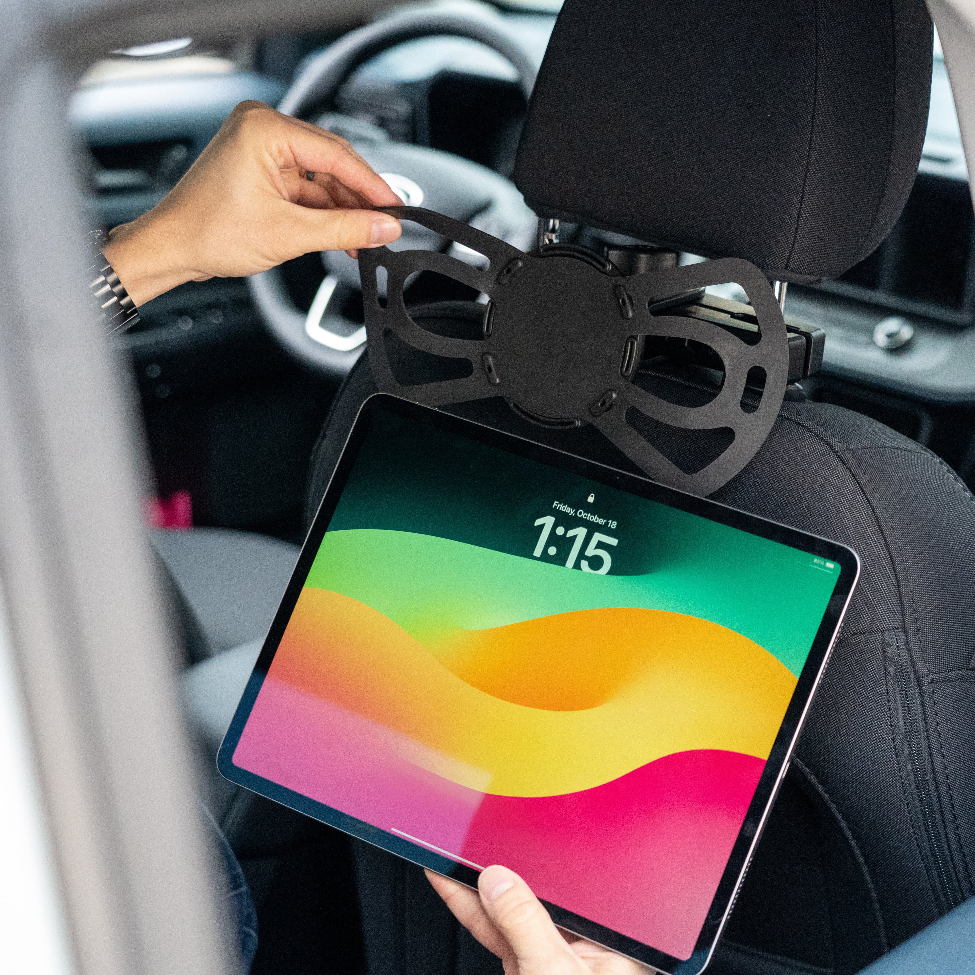 RAM® Universal Headrest Tablet Mount for 7"-13" (33 cm) Tablets