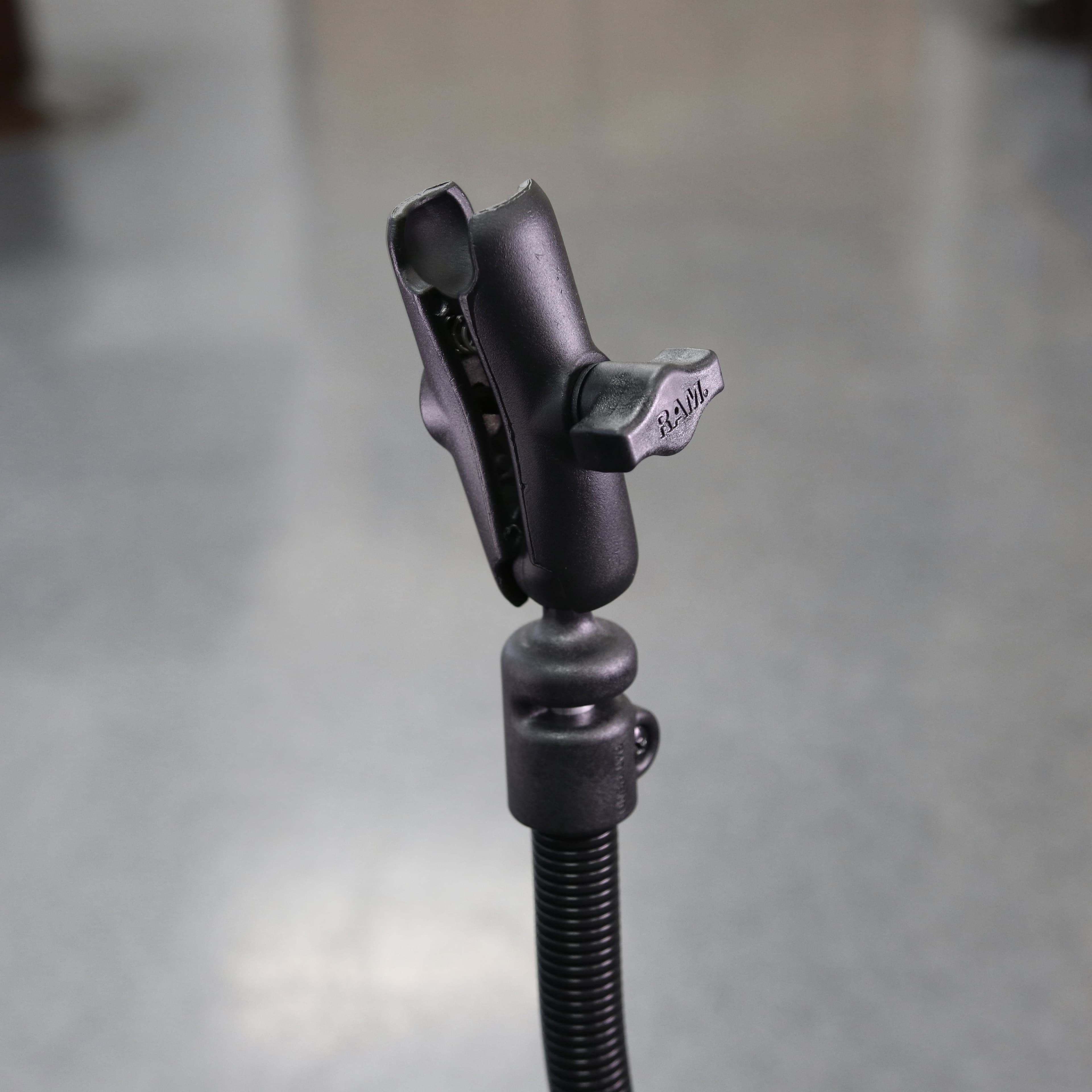 RAM® Tough-Claw® with RAM® Flex-Rod™ 26" (66 cm) Extension Arm for Wheelchairs