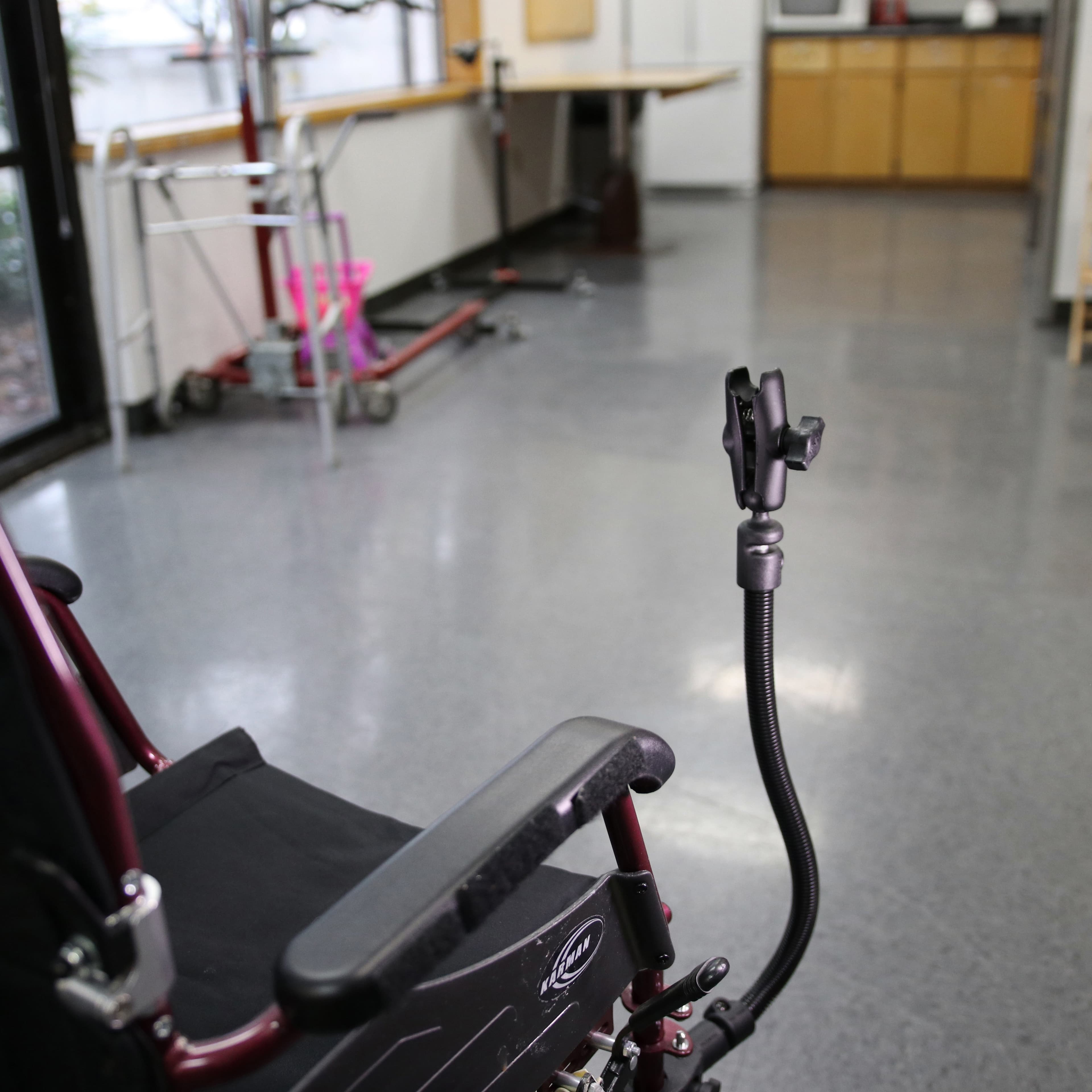 RAM® Tough-Claw® with RAM® Flex-Rod™ 26" (66 cm) Extension Arm for Wheelchairs