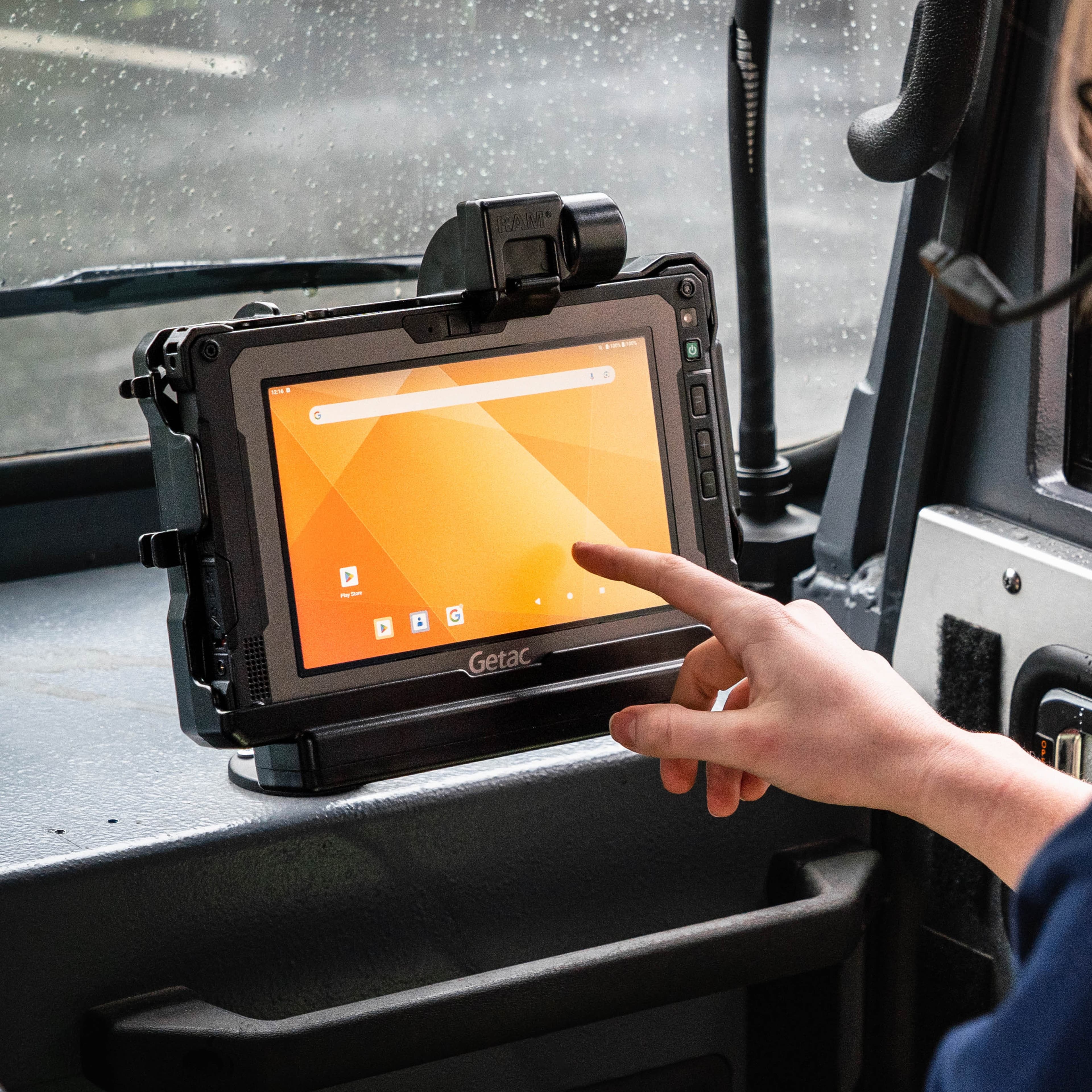 RAM® Form-Fit Locking Holder for Getac ZX80