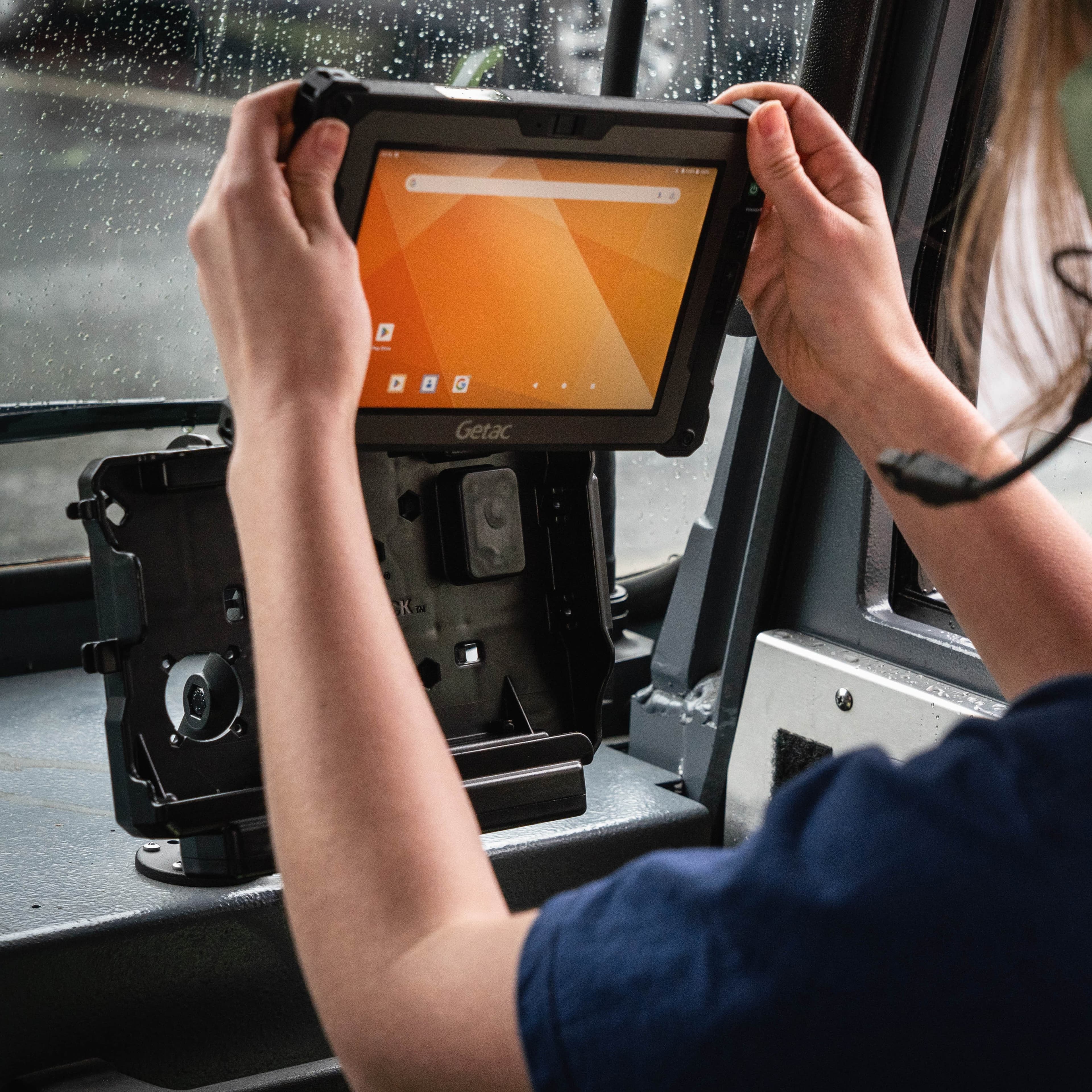 RAM® Form-Fit Locking Holder for Getac ZX80