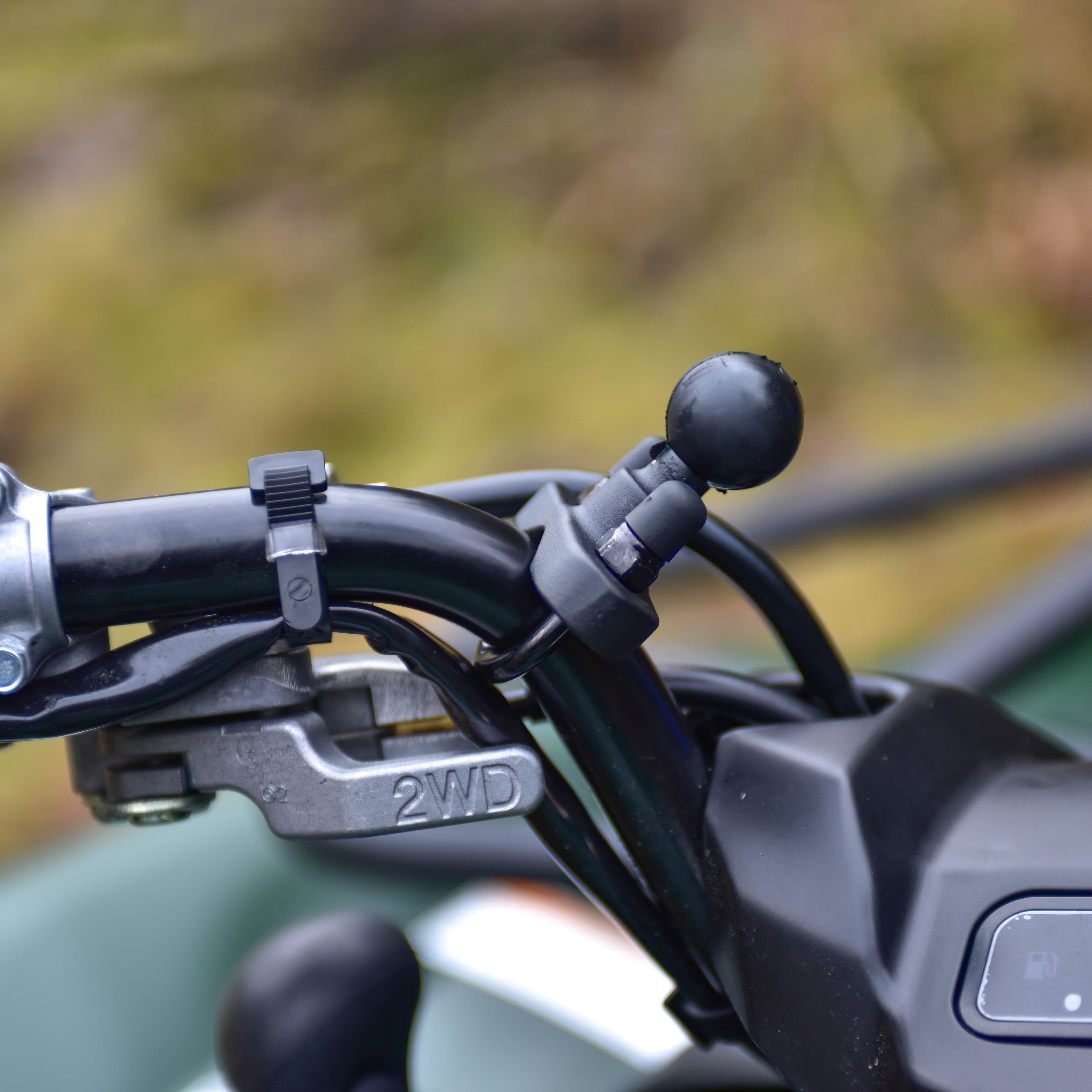 RAM® Handlebar U-Bolt Base for Rails 0.5" (12.7 mm) to 1.25" (31.8 mm) in Diameter - B Size
