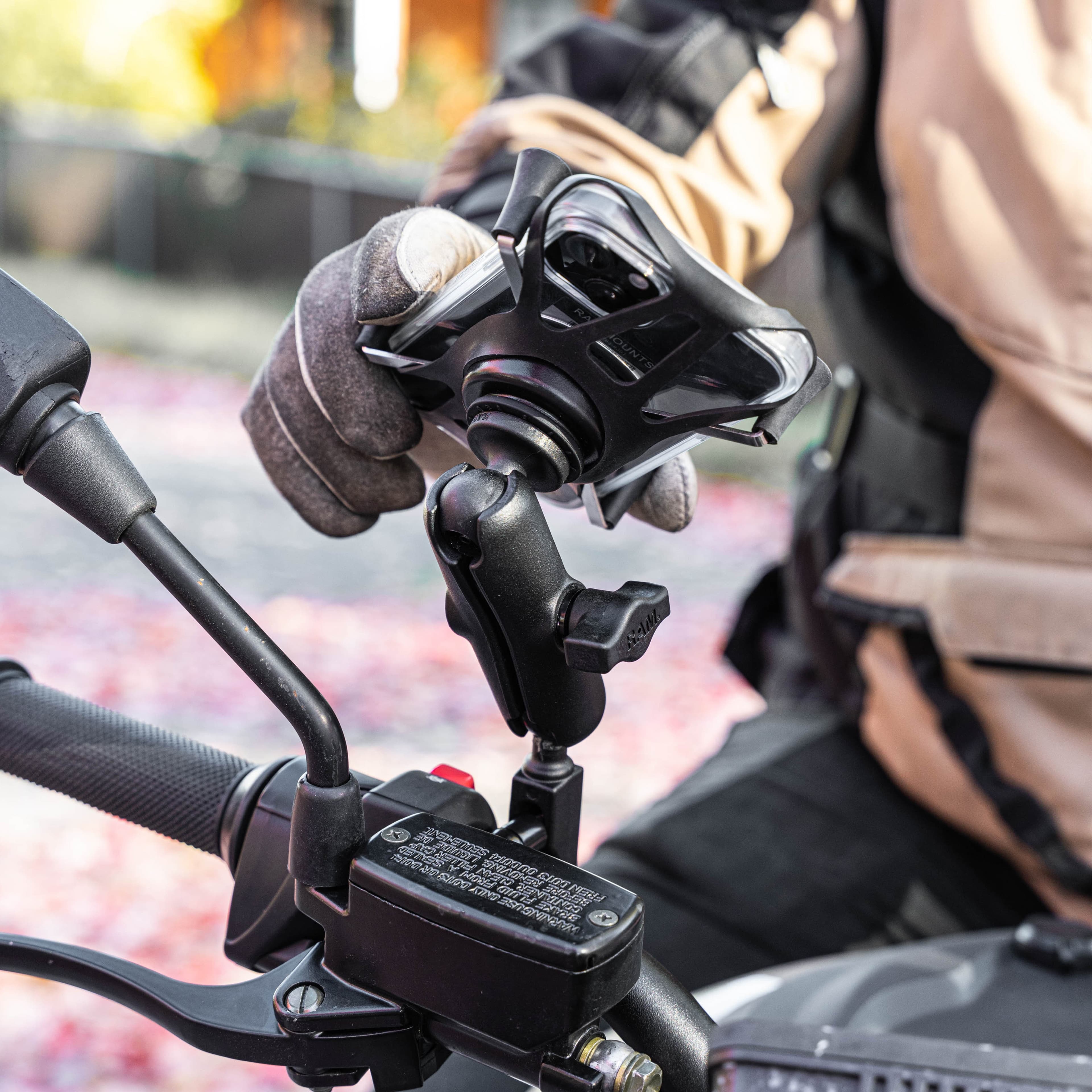 RAM® Rotating X-Grip® Phone Holder with Ball - B Size