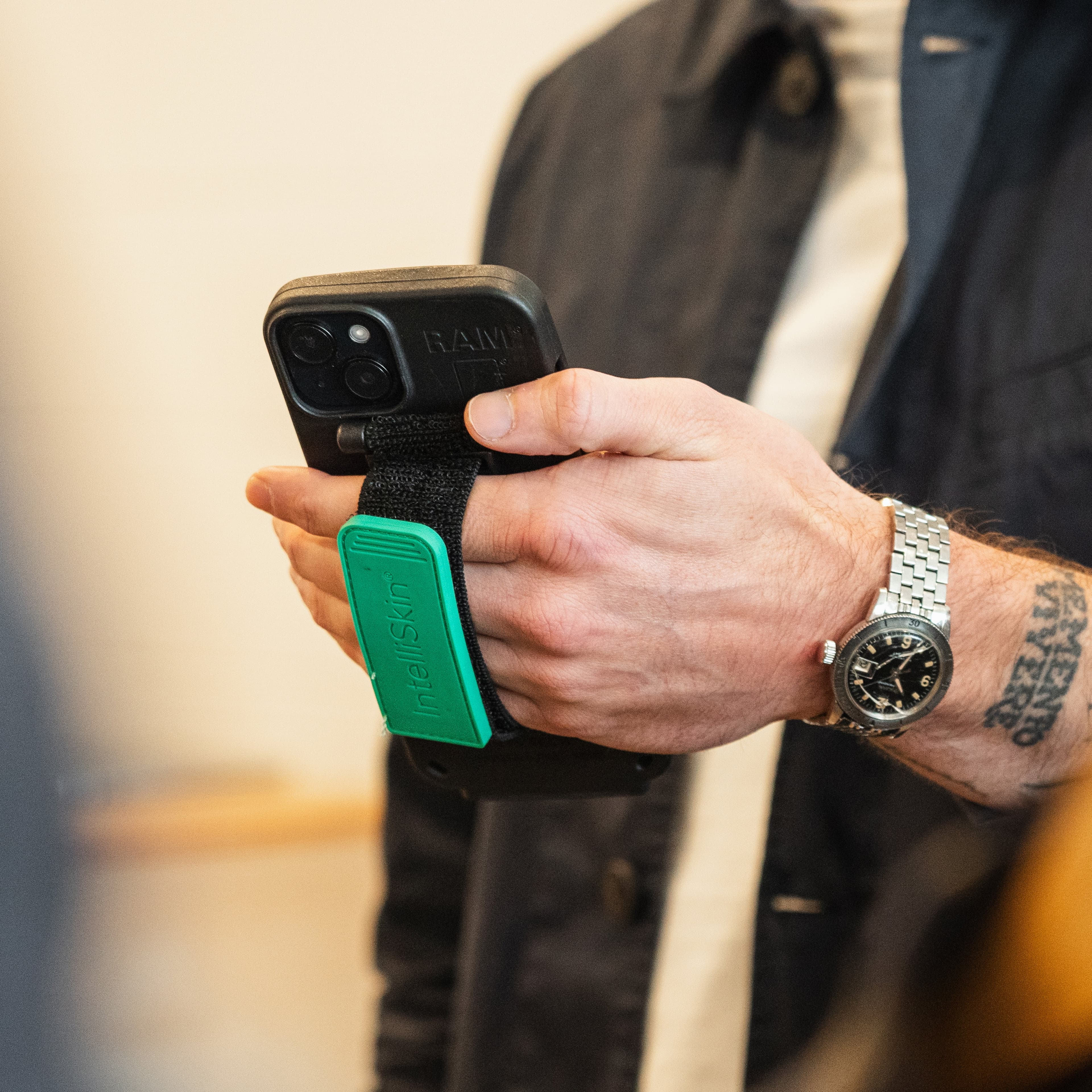 GDS® Magnetic Hand Strap for Phones with IntelliSkin® or RAM® Skin™